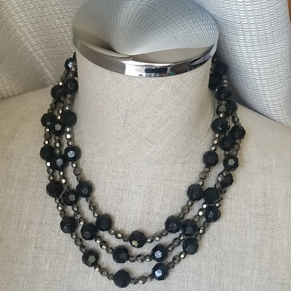 Black and silver beaded necklack